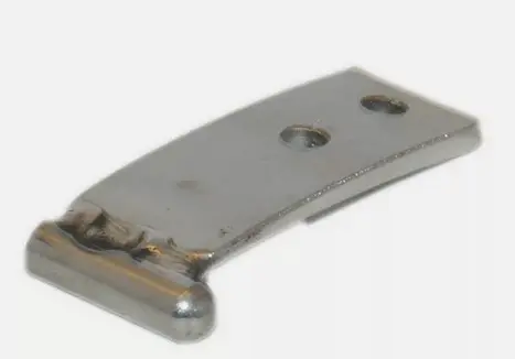 NACRA, Feeder, guide pour guindant de GV